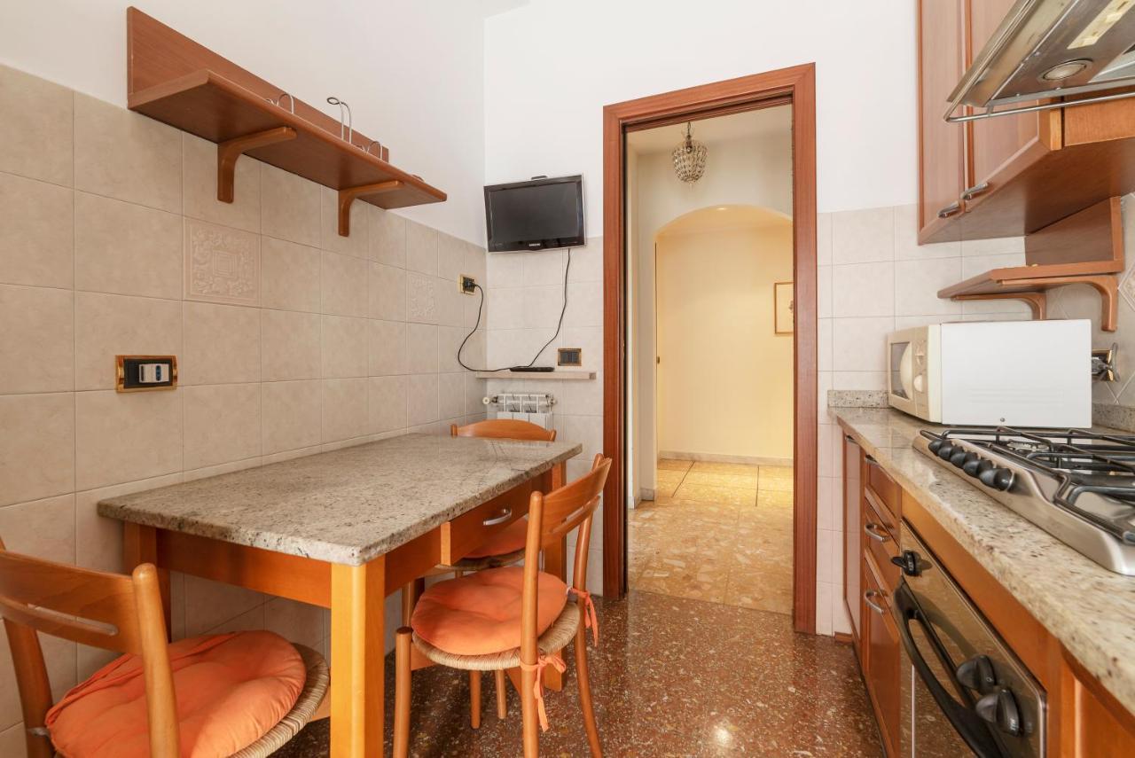 Monteverde Roomy Apartment Sun And Flowers โรม ภายนอก รูปภาพ