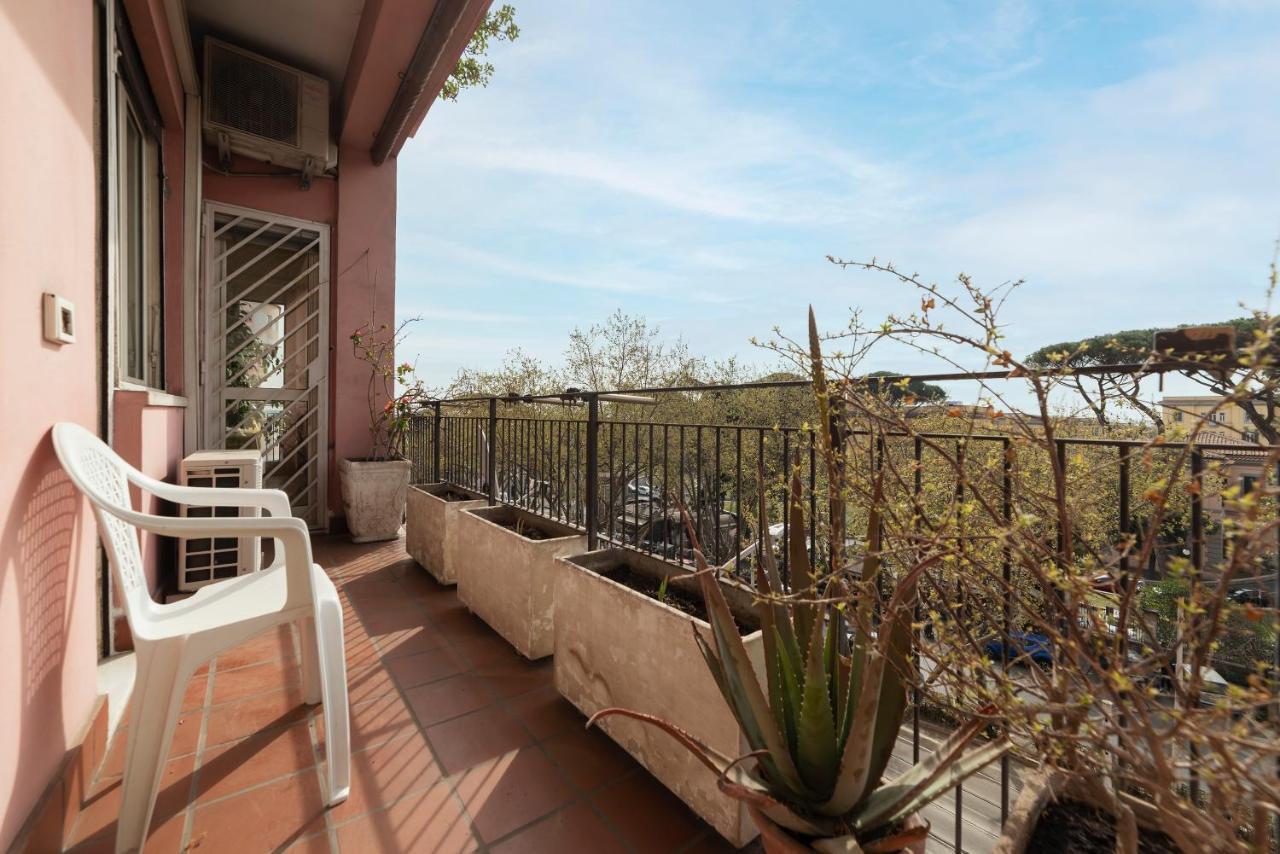 Monteverde Roomy Apartment Sun And Flowers โรม ภายนอก รูปภาพ